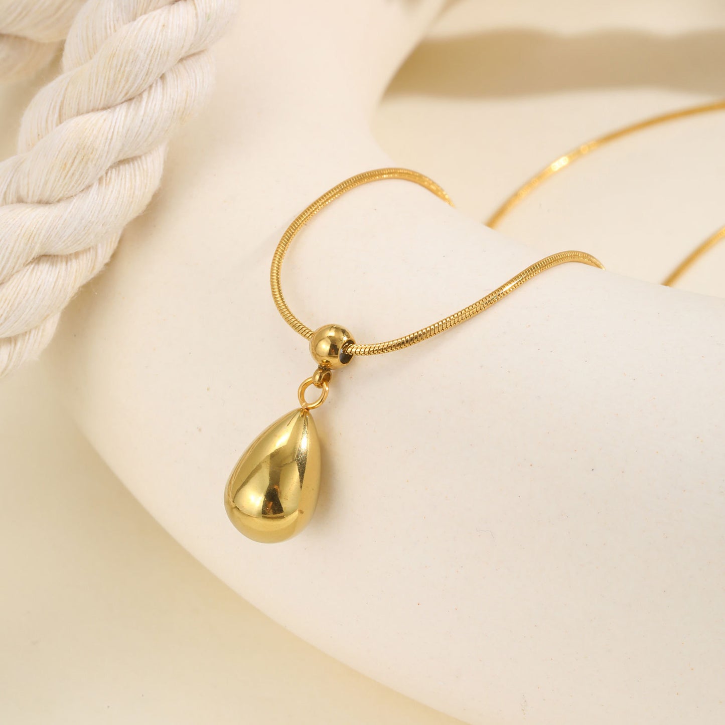 Water Drop Pendant Necklace