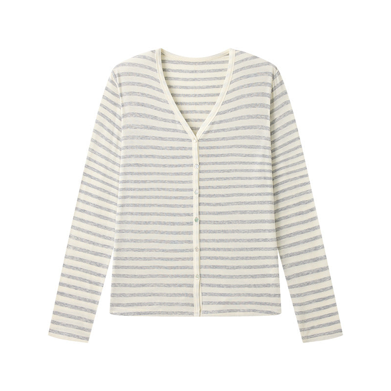 Lightweight Buttoned Long-Sleeved Top